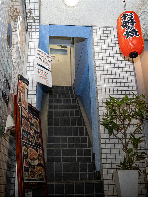 階段上がるところ